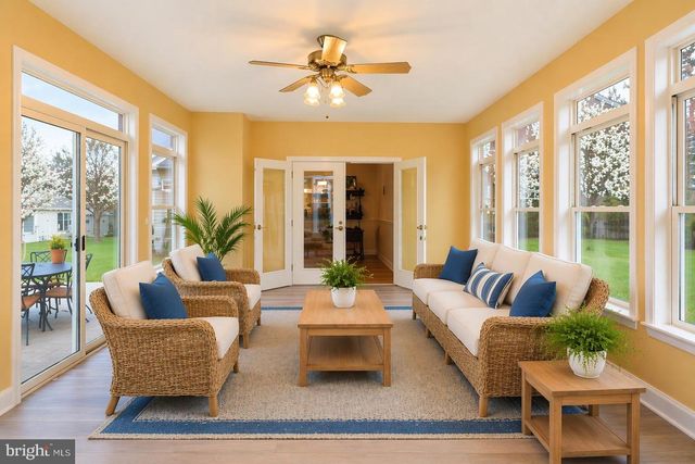 10 SPRING VIEW CT, Mechanicsburg, PA 17050
