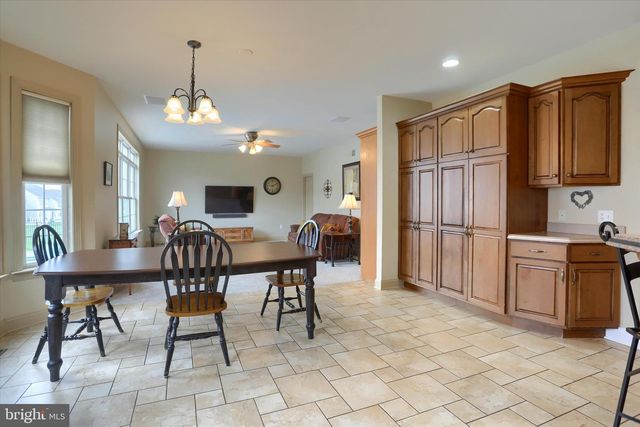 10 SPRING VIEW CT, Mechanicsburg, PA 17050