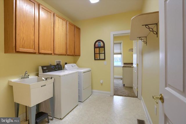 10 SPRING VIEW CT, Mechanicsburg, PA 17050