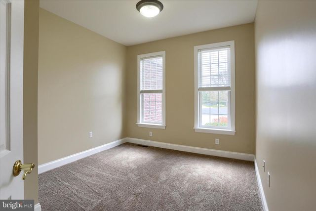 10 SPRING VIEW CT, Mechanicsburg, PA 17050