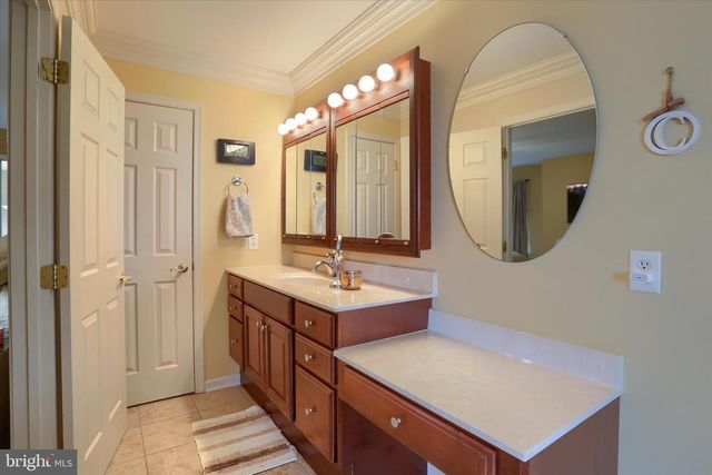 10 SPRING VIEW CT, Mechanicsburg, PA 17050