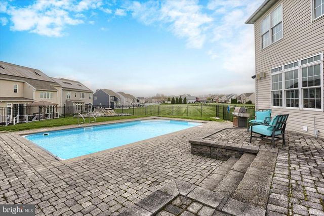 10 SPRING VIEW CT, Mechanicsburg, PA 17050