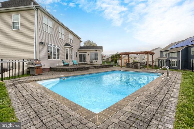10 SPRING VIEW CT, Mechanicsburg, PA 17050