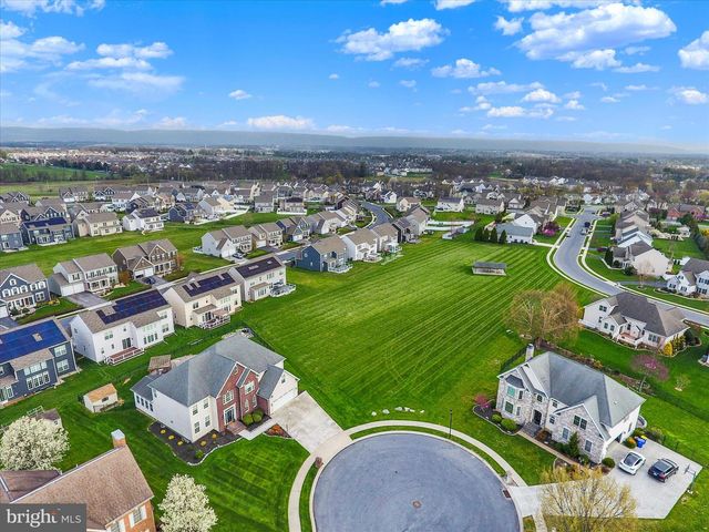 10 SPRING VIEW CT, Mechanicsburg, PA 17050