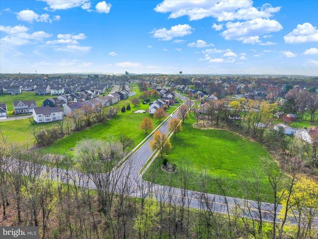 10 SPRING VIEW CT, Mechanicsburg, PA 17050