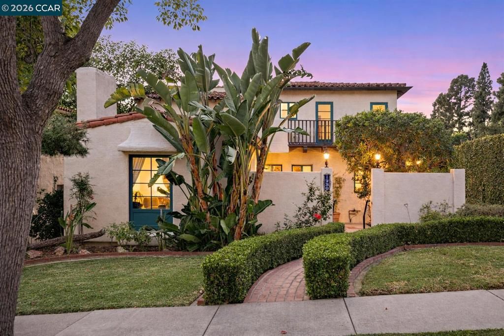 Image 1 of property listing at 1239 1239 Geneva St, Glendale, CA 91207