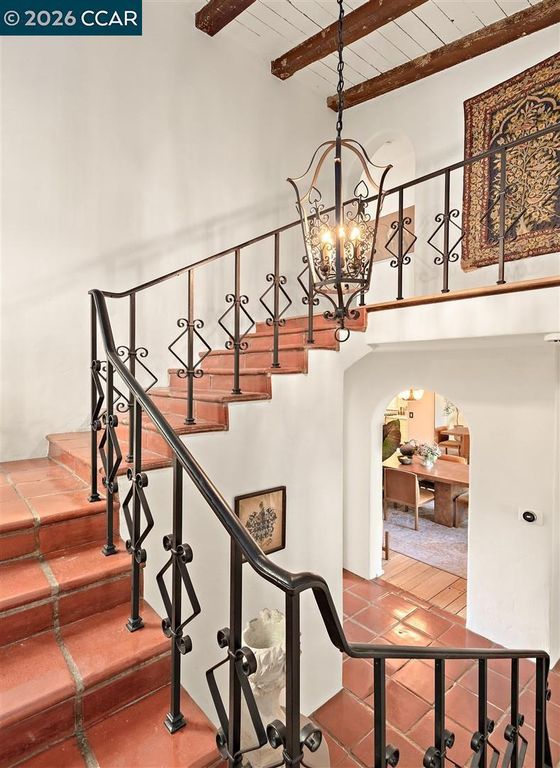 Image 38 of property listing at 1239 1239 Geneva St, Glendale, CA 91207