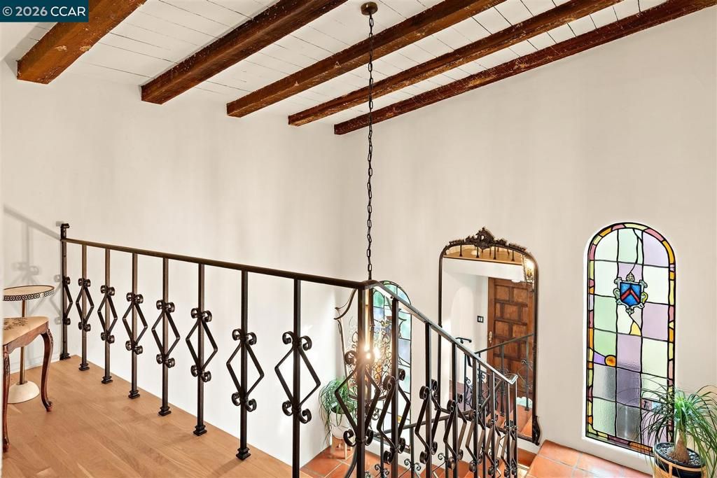 Image 40 of property listing at 1239 1239 Geneva St, Glendale, CA 91207