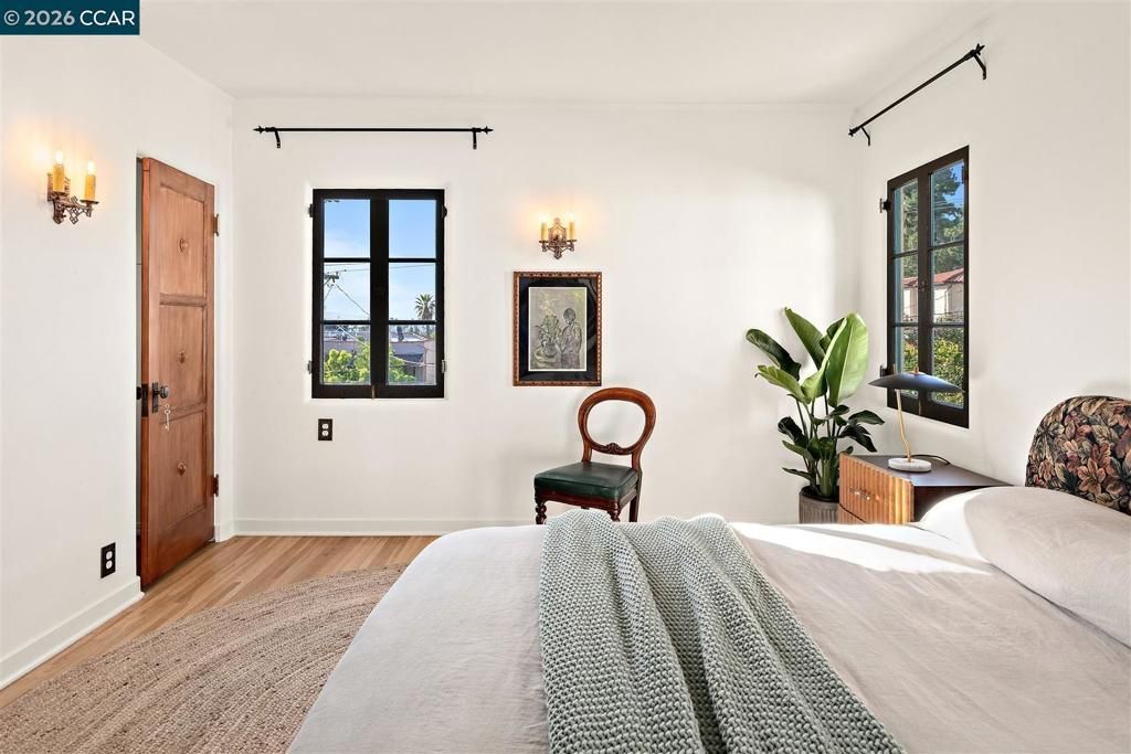 Image 49 of property listing at 1239 1239 Geneva St, Glendale, CA 91207