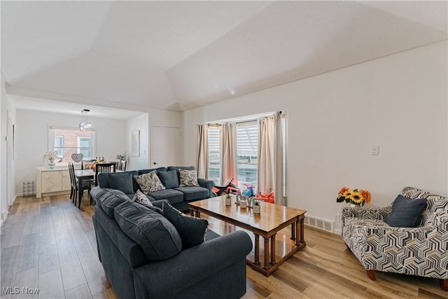 3809 Warrendale Road, South Euclid, OH 44118