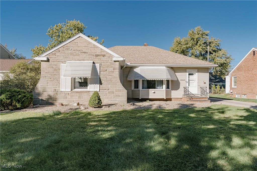 3809 Warrendale Road, South Euclid, OH 44118