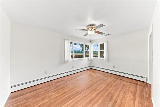 33 VAUX LN, Phoenixville, PA 19460