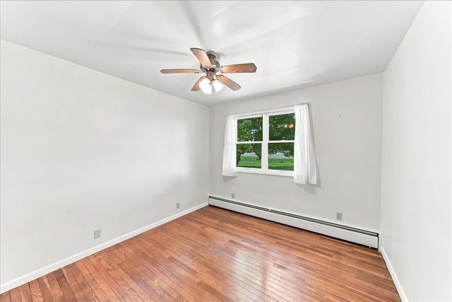 33 VAUX LN, Phoenixville, PA 19460