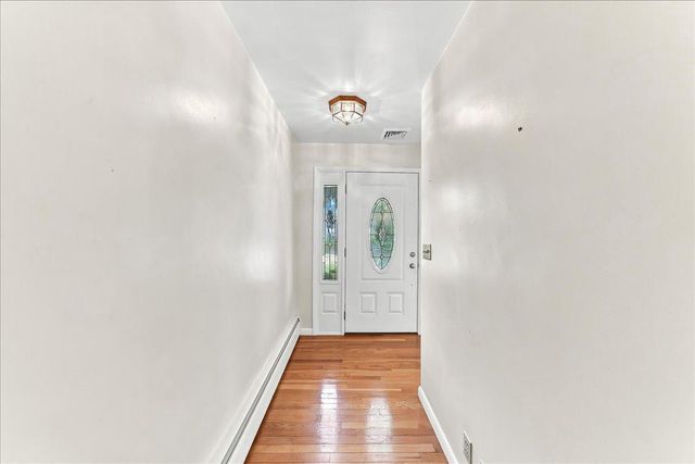 33 VAUX LN, Phoenixville, PA 19460