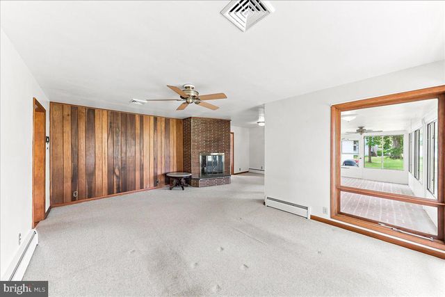 33 VAUX LN, Phoenixville, PA 19460