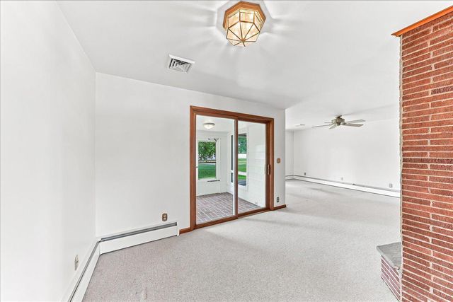 33 VAUX LN, Phoenixville, PA 19460