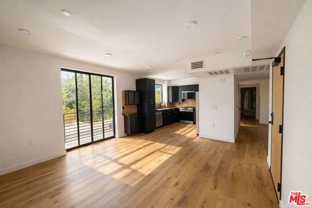 10867 Fruitland Drive 201, Studio City (los Angeles), CA 91604