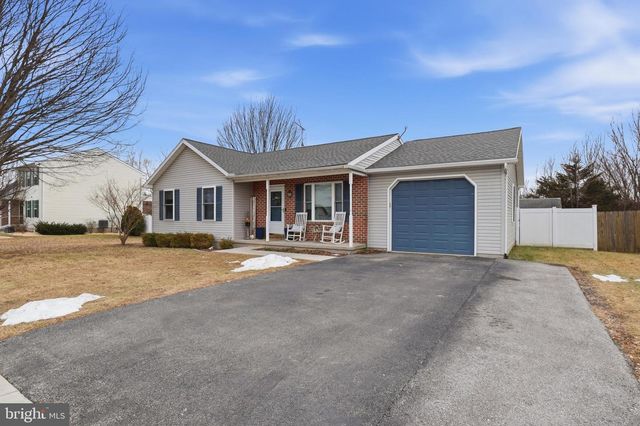 51 ABBOTTS DR, Abbottstown, PA 17301