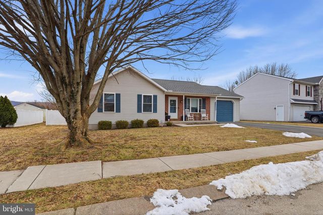 51 ABBOTTS DR, Abbottstown, PA 17301