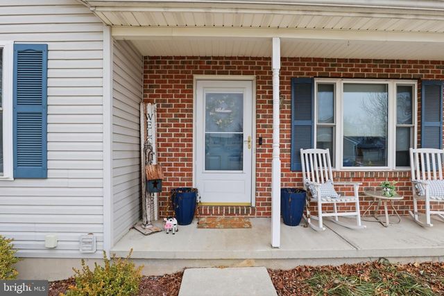 51 ABBOTTS DR, Abbottstown, PA 17301