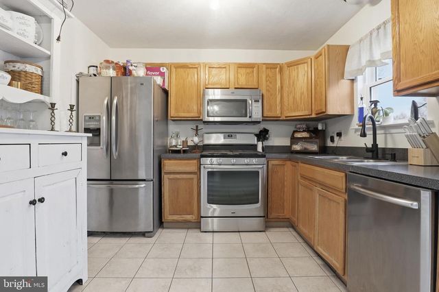 51 ABBOTTS DR, Abbottstown, PA 17301