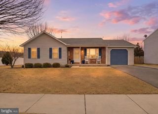 51 ABBOTTS DR, Abbottstown, PA 17301