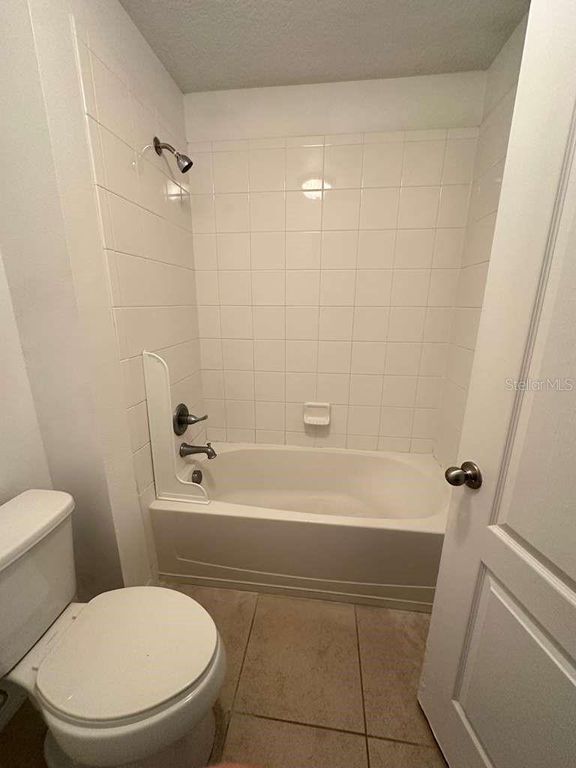 Image 13 of property listing at 10816 CABBAGE TREE LOOP, Orlando, FL 32825