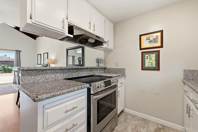 1156 Rosa Del Rio Way, Sacramento, CA 95822