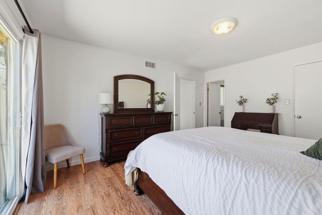 1156 Rosa Del Rio Way, Sacramento, CA 95822