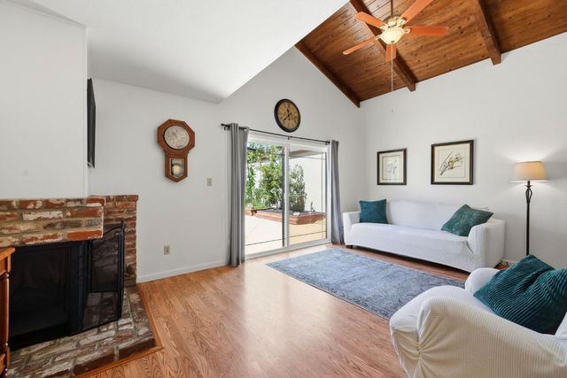 1156 Rosa Del Rio Way, Sacramento, CA 95822