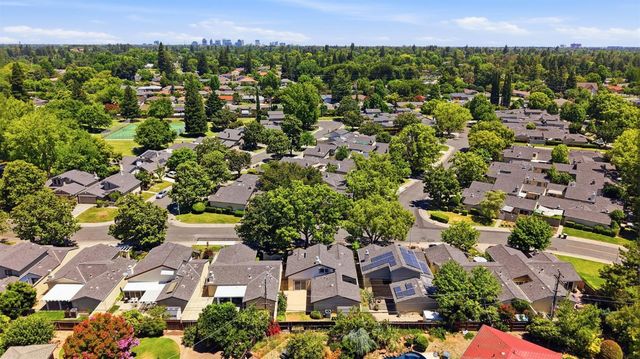 1156 Rosa Del Rio Way, Sacramento, CA 95822