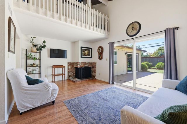 1156 Rosa Del Rio Way, Sacramento, CA 95822