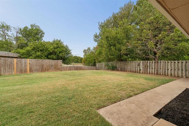 11712 NW 117th Street, Yukon, OK 73099