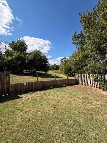 11712 NW 117th Street, Yukon, OK 73099
