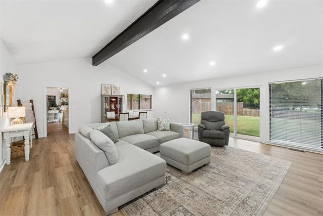 11712 NW 117th Street, Yukon, OK 73099