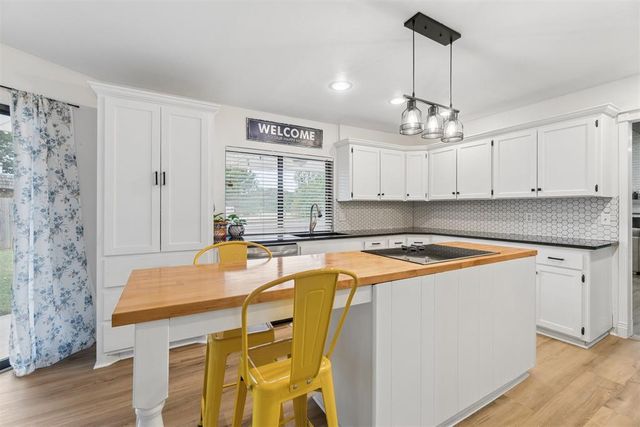 11712 NW 117th Street, Yukon, OK 73099
