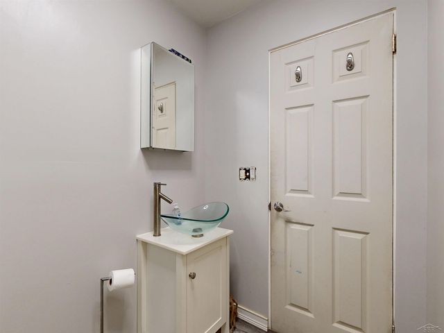 3048 Dixie Court, Saginaw, MI 48601