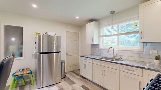 3048 Dixie Court, Saginaw, MI 48601