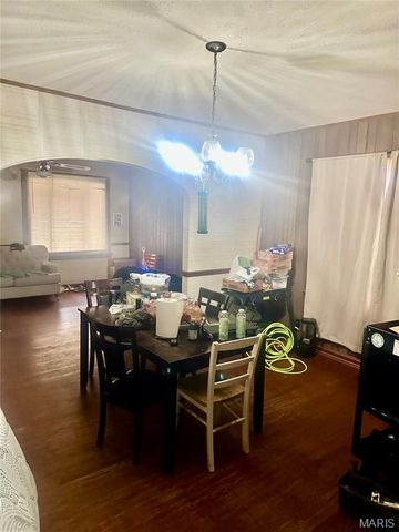 3761 Blow Street, St Louis, MO 63116