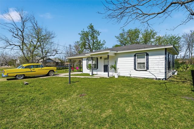 211 S Smyth Street, Mart, TX 76664