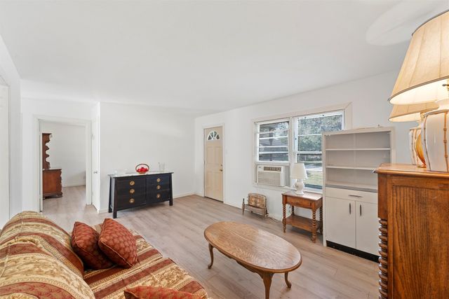 211 S Smyth Street, Mart, TX 76664