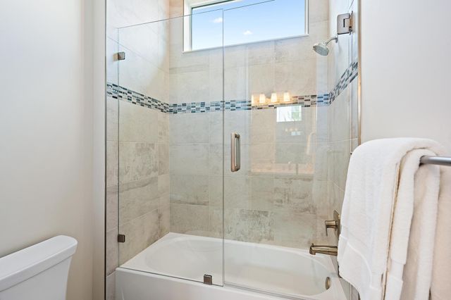 20181 SE Bridgewater Drive, Jupiter, FL 33458