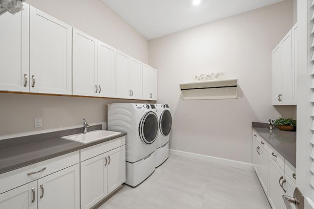 20181 SE Bridgewater Drive, Jupiter, FL 33458