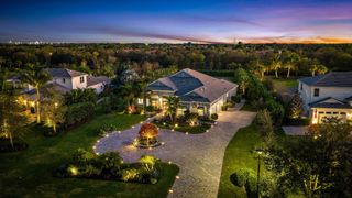 20181 SE Bridgewater Drive, Jupiter, FL 33458