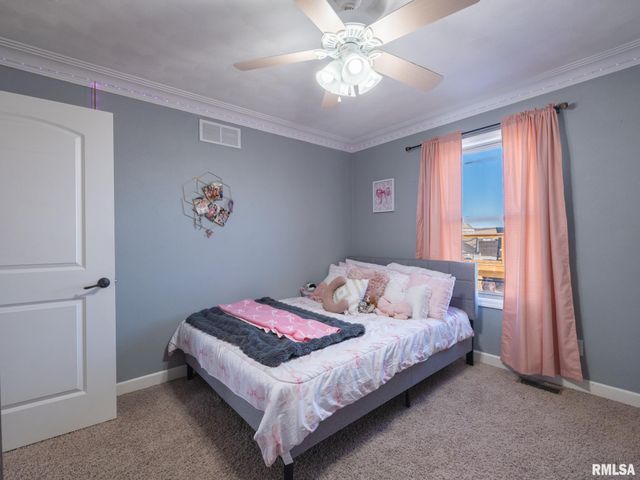 1816 Whitetail Lane, Pekin, IL 61554