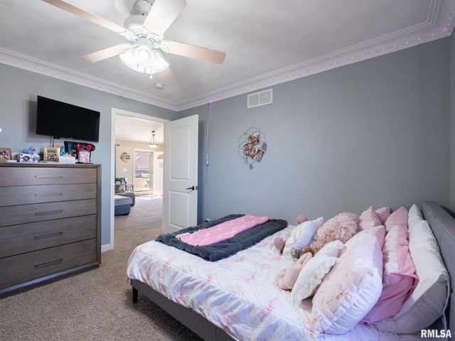 1816 Whitetail Lane, Pekin, IL 61554