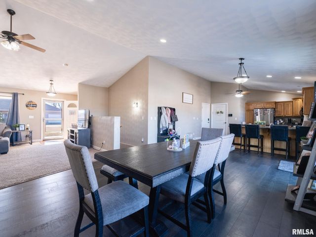 1816 Whitetail Lane, Pekin, IL 61554