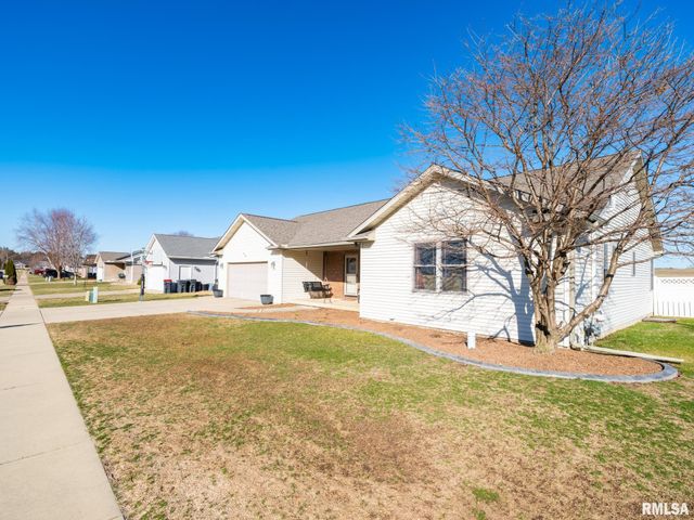 1816 Whitetail Lane, Pekin, IL 61554