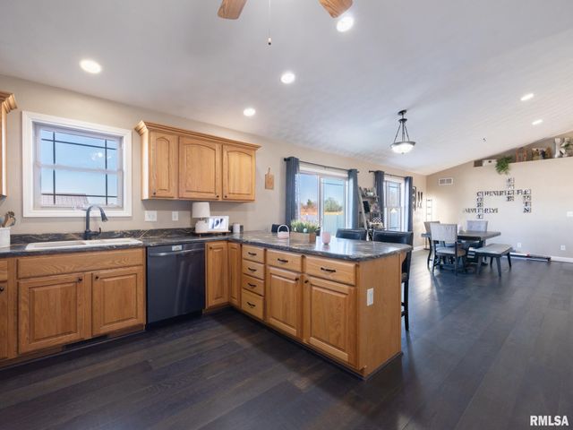 1816 Whitetail Lane, Pekin, IL 61554