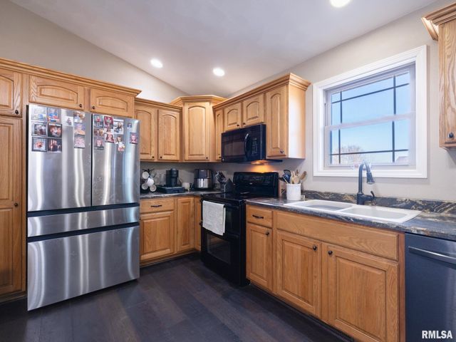 1816 Whitetail Lane, Pekin, IL 61554